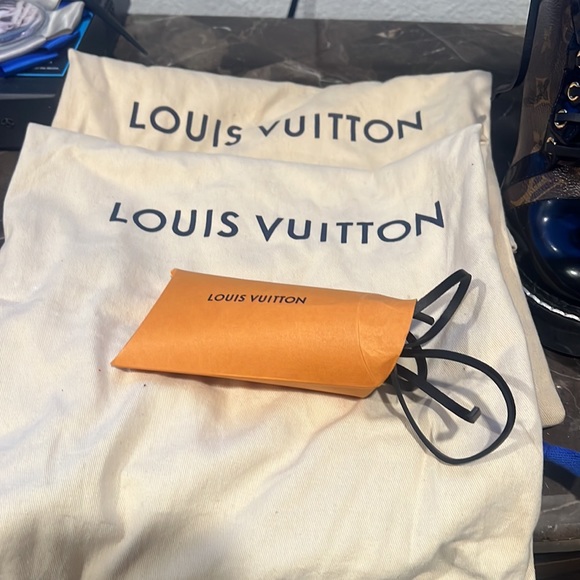 Louis Vuitton Boots - Picture 4 of 9